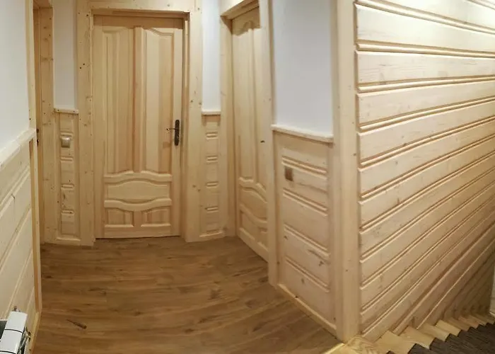 乌奥布洛提民宿 *